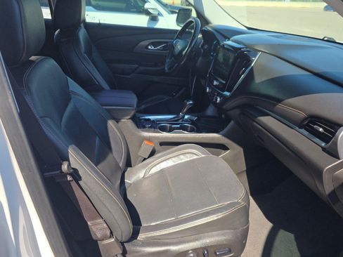 Used 2019 Chevrolet Traverse Premier w/ Driver Confidence II Package FWD image 9