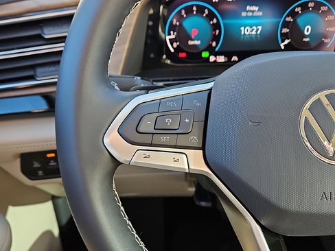 New 2026 Volkswagen Atlas SE image 18