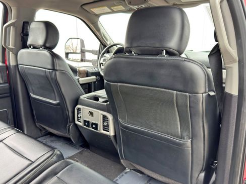 Used 2019 Ford F250 Lariat image 32