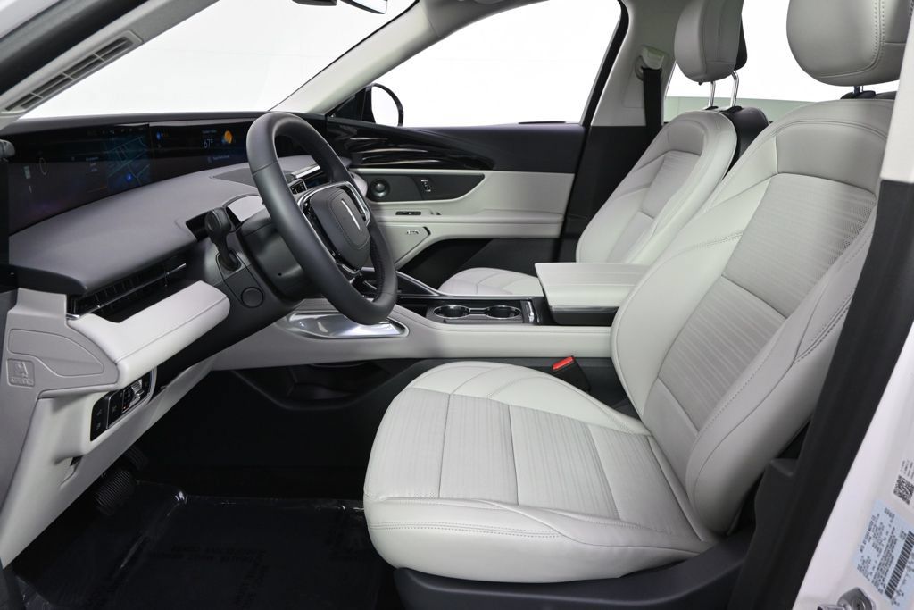 New 2026 Lincoln Nautilus Reserve w/ Jet Appearance Package AWD/4WD image 13