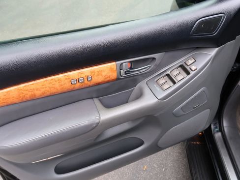 Used 2003 Lexus GX 470 image 10