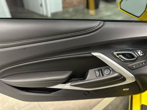 Used 2016 Chevrolet Camaro SS image 20