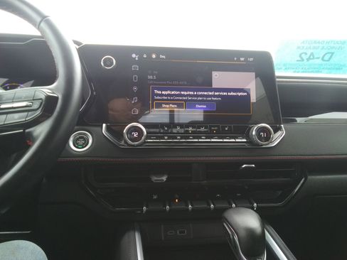 Used 2023 Chevrolet Colorado Z71 w/ Z71 Convenience Package 2 image 18