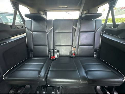 Certified 2022 Cadillac Escalade ESV Sport AWD/4WD image 19