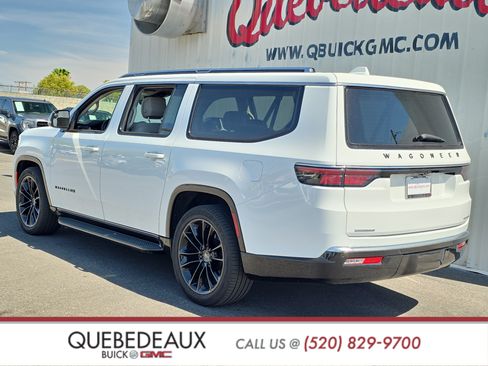 Used 2023 Jeep Wagoneer L Series II w/ Premium Group I AWD/4WD image 5