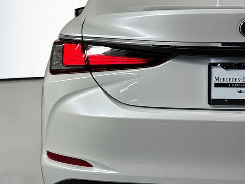 Used 2025 Lexus ES 350 ES 350 w/ Accessory Package (Z2) image 14