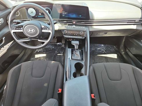 Certified 2024 Hyundai Elantra SEL FWD image 15