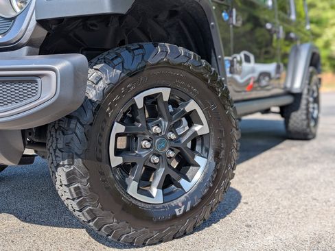 Used 2025 Jeep Wrangler Unlimited Rubicon 4xe w/ Convenience Group image 32