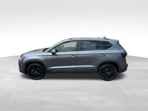 New 2026 Volkswagen Taos SE FWD image 4