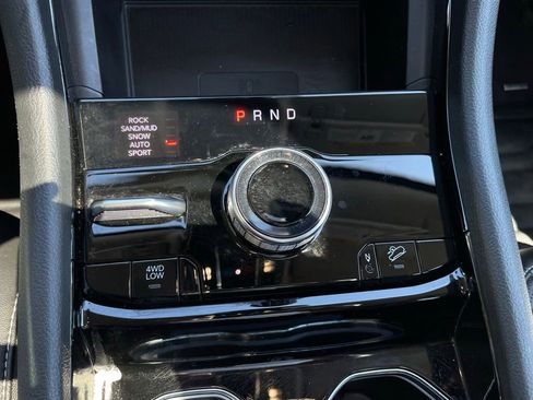 Used 2023 Jeep Grand Cherokee 4WD 4xe w/ Luxury Tech Group II image 31