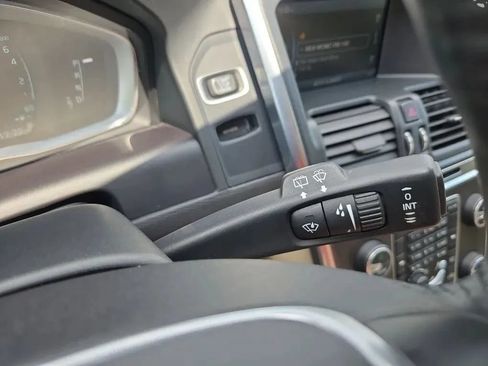 Used 2015 Volvo XC60 T5 Premier Plus FWD image 23