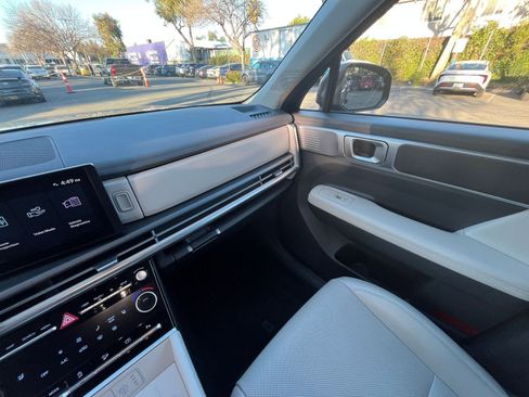 Used 2025 Hyundai Santa Fe SEL image 38