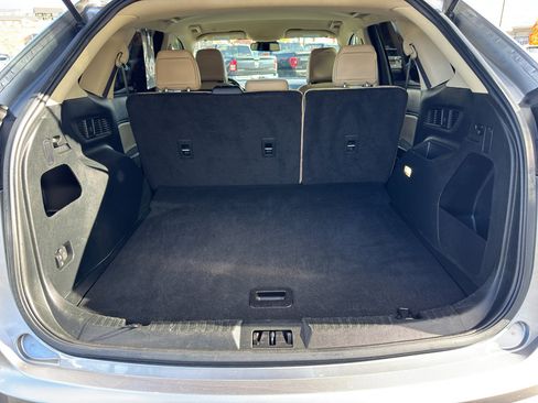 Used 2022 Ford Edge SEL image 7