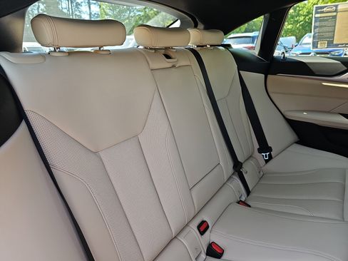 Used 2023 BMW i4 eDrive35 w/ Premium Package RWD image 12