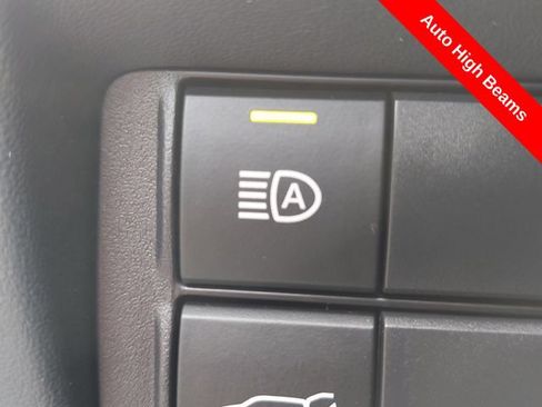 Used 2023 Toyota Highlander XLE FWD image 21