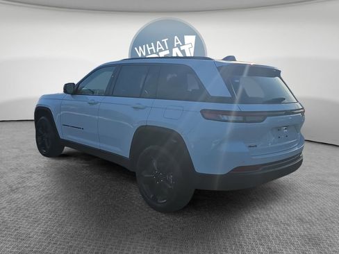 New 2026 Jeep Grand Cherokee Limited w/ Limited Altitude Package AWD/4WD image 6
