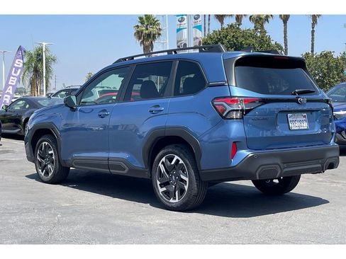 Used 2025 Subaru Forester Limited image 3