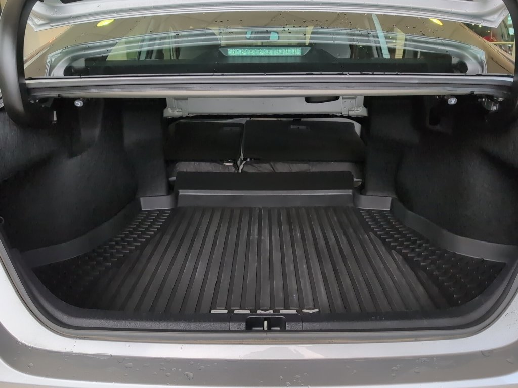 Used 2023 Toyota Camry XLE FWD image 38