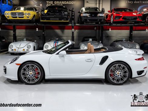 Used 2015 Porsche 911 4 Cabriolet image 5