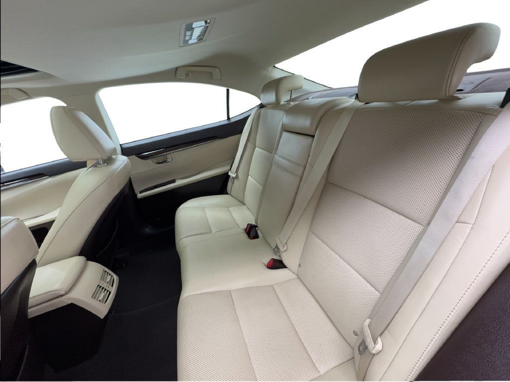 Used 2016 Lexus ES 350 w/ Navigation System Package FWD image 30