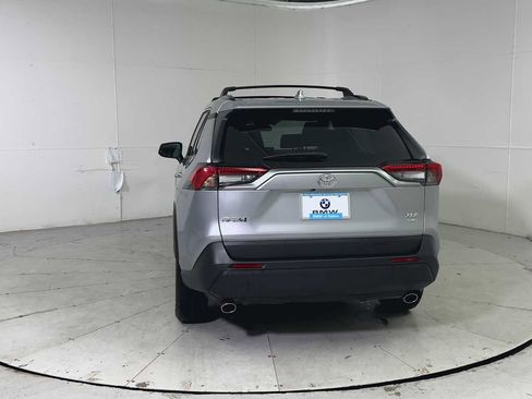 Used 2022 Toyota RAV4 XLE image 2