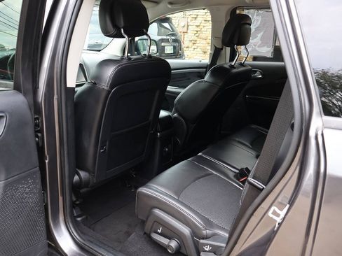 Used 2014 Dodge Journey Crossroad w/ Flexible Seating Group FWD image 17