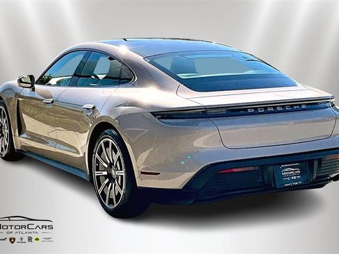 Used 2021 Porsche Taycan 4S image 11