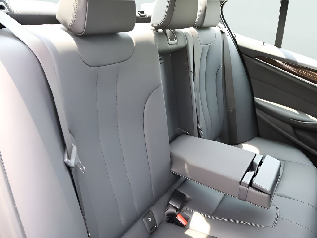 Used 2019 BMW 530i xDrive w/ Convenience Package AWD/4WD image 14