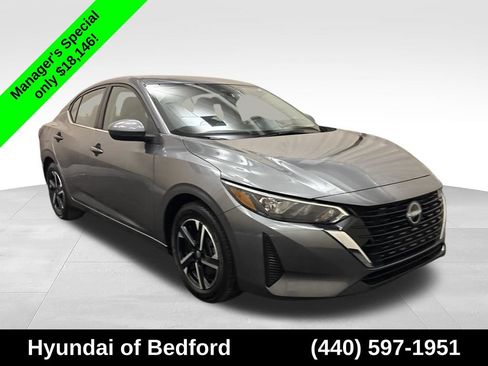 Used 2024 Nissan Sentra SV FWD image 3