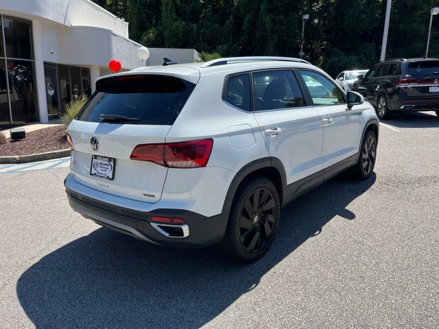 Used 2024 Volkswagen Taos SEL AWD/4WD image 3