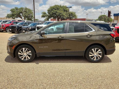 Used 2024 Chevrolet Equinox LT w/ LPO, Floor Liner Package FWD image 2