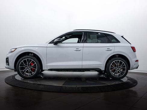 Certified 2025 Audi SQ5 Premium Plus w/ Premium Plus Package image 6