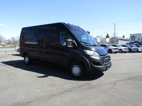 Used 2023 RAM ProMaster 2500 image 9