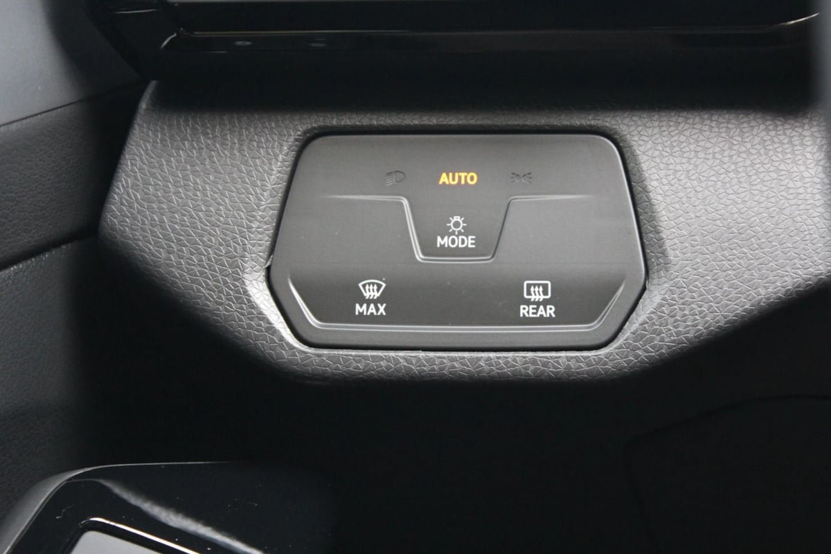 Used 2023 Volkswagen ID.4 Pro RWD image 16