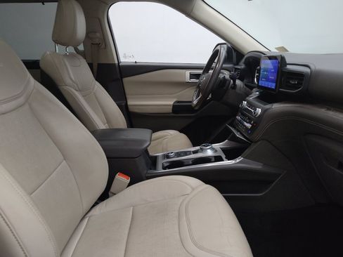 Used 2020 Ford Explorer Platinum AWD/4WD image 21