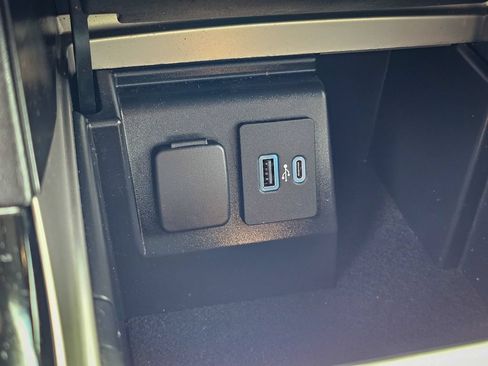Used 2022 Ford Explorer ST w/ Equipment Group 401A AWD/4WD image 27
