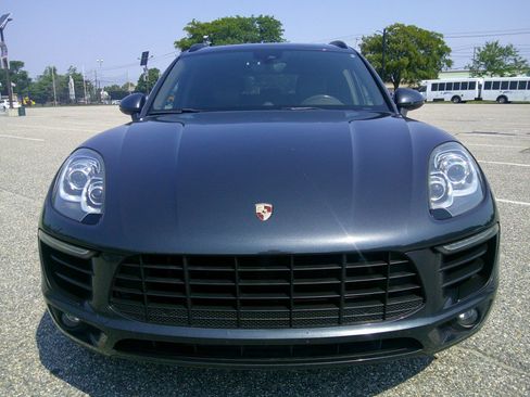 Used 2018 Porsche Macan AWD/4WD image 4