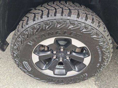 Used 2020 RAM 1500 Rebel w/ Rebel Level 2 Equipment Group AWD/4WD image 8