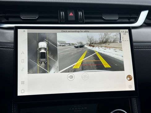 Used 2025 Jaguar F-PACE R-Dynamic S image 17