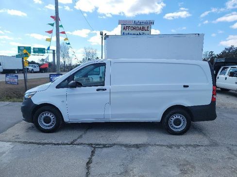 Used 2023 Mercedes-Benz Metris image 4