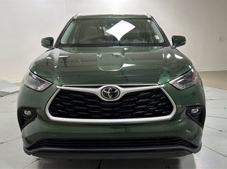 Used 2023 Toyota Highlander XLE video 2