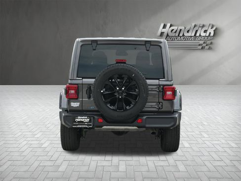 Used 2025 Jeep Wrangler Unlimited Sahara AWD/4WD image 8