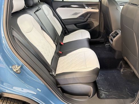 New 2026 Volkswagen Tiguan SEL R-Line AWD/4WD image 30