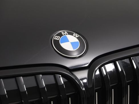 Used 2022 BMW 750i xDrive w/ Luxury Rear Seating Package image 22