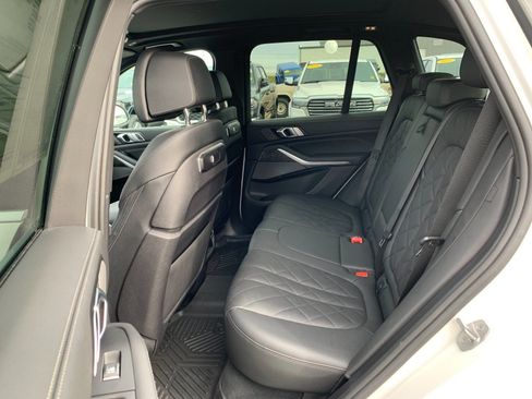 Used 2024 BMW X5 xDrive40i w/ Premium Package image 14