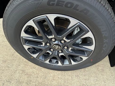 New 2026 Toyota Tundra Limited image 33