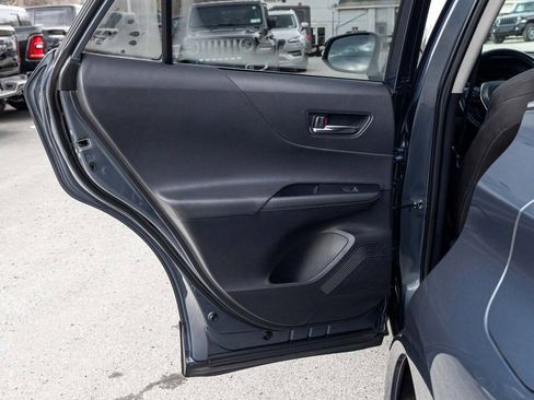 Used 2024 Toyota Venza LE image 13