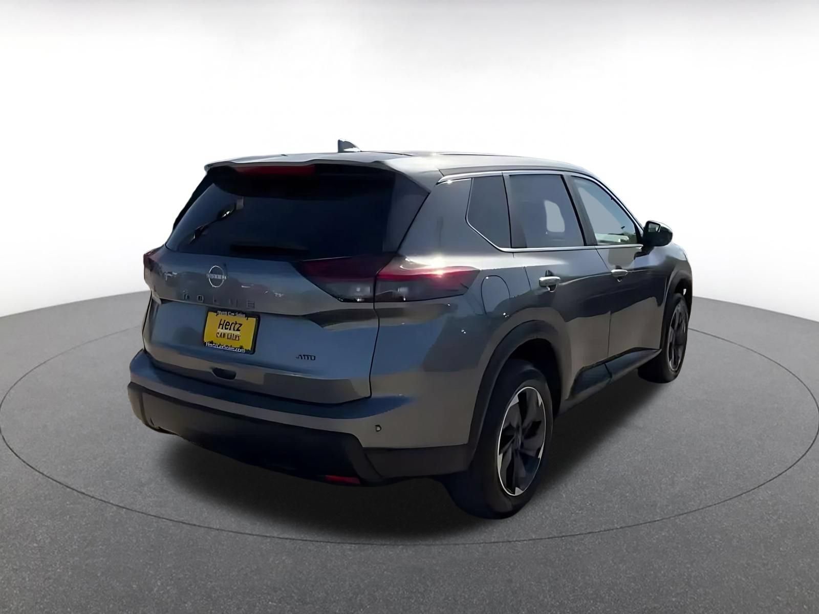 Used 2025 Nissan Rogue SV AWD/4WD image 14
