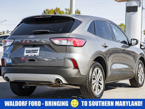 Used 2022 Ford Escape SEL image 5