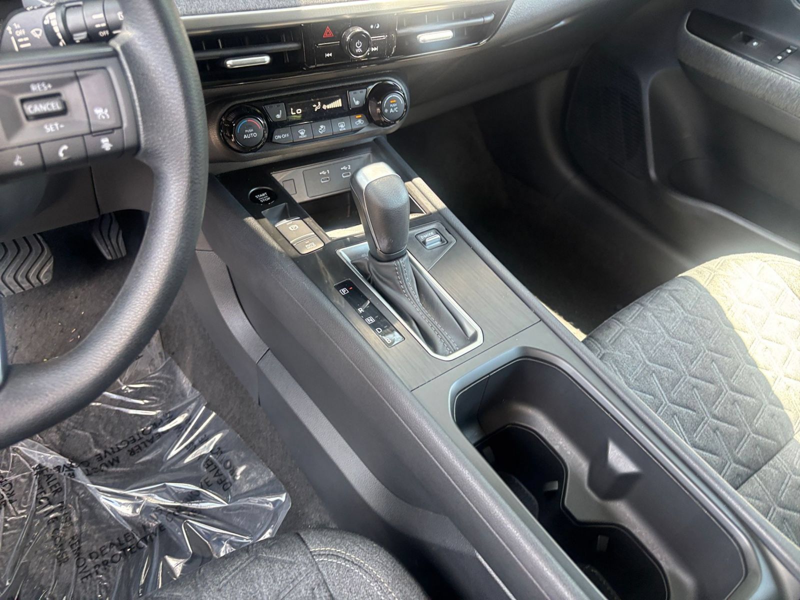 Used 2026 Nissan Kicks SV w/ Cold Weather Package FWD image 39
